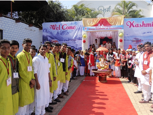 Manju Institute of Technology Satara Food Festival photo 3